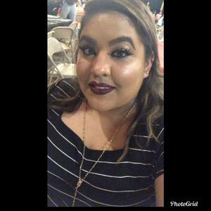 Meet your Posher, Rubi